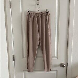 Aritzia Babaton Dexter Pant - Beige (S)